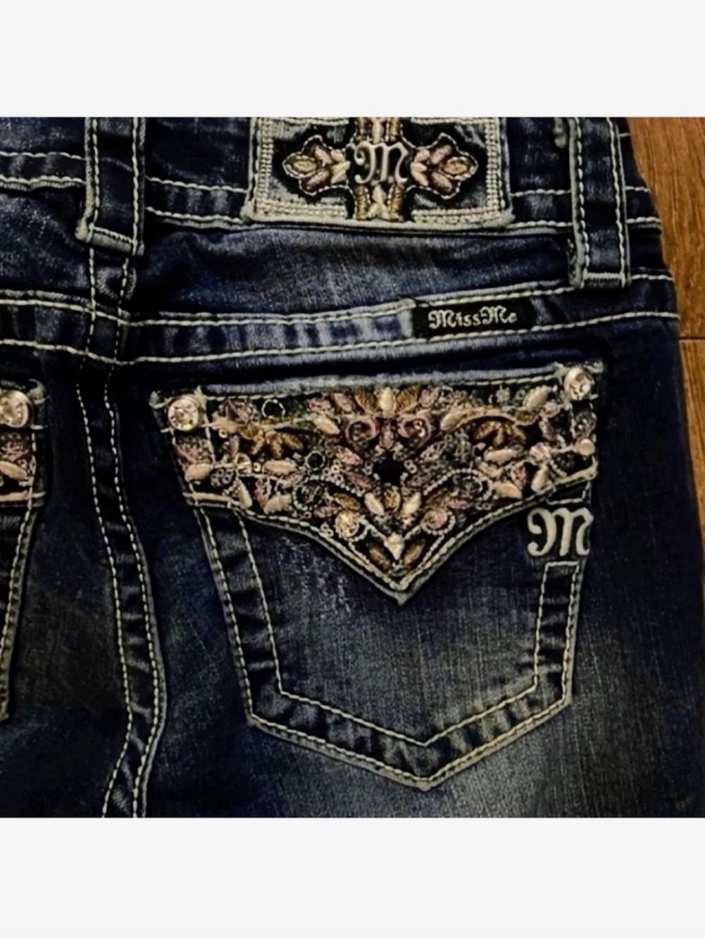 Gorgeous Miss Me Boot Jeans With Embellished Pockets 28” Inseam Hemmed